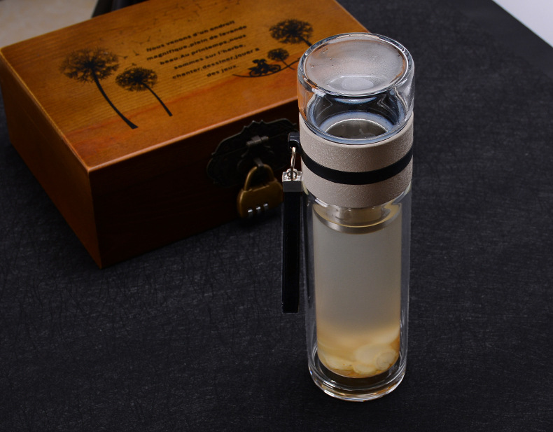 三棵树上街专卖店